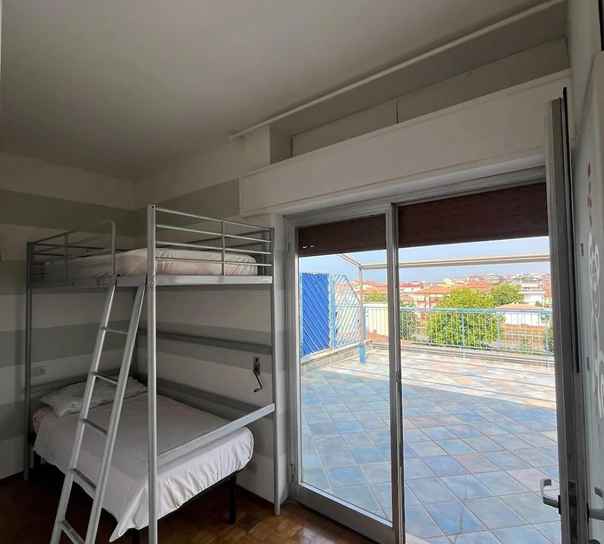 L'Attico Dei Due Orizzonti Apartman Viareggio